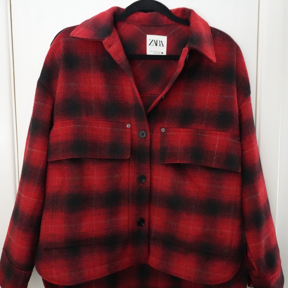 NWOT ZARA Wool Blend Plaid Overshirt Red & Black Plaid in S - Picture 4 of 7
